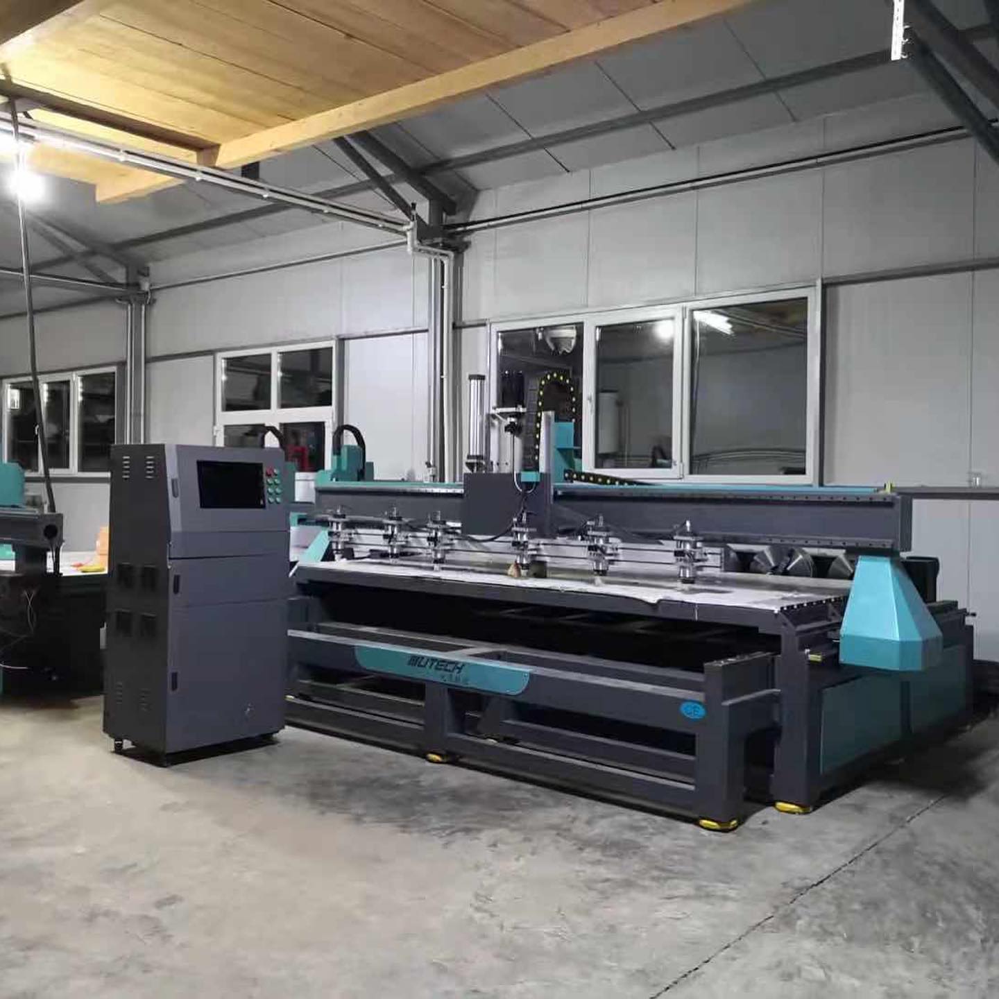 utechcnc_official_278833500_2222584314560362_2616920875277573209_n